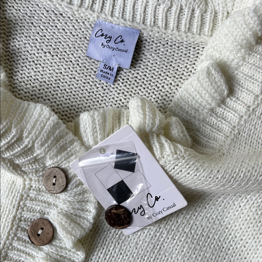 Cozy Casual Cream Knit pullover - Picture 3 of 6